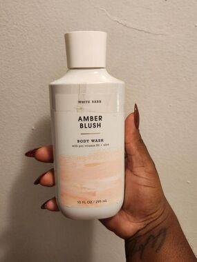 White Barn Amber Blush Body Wash